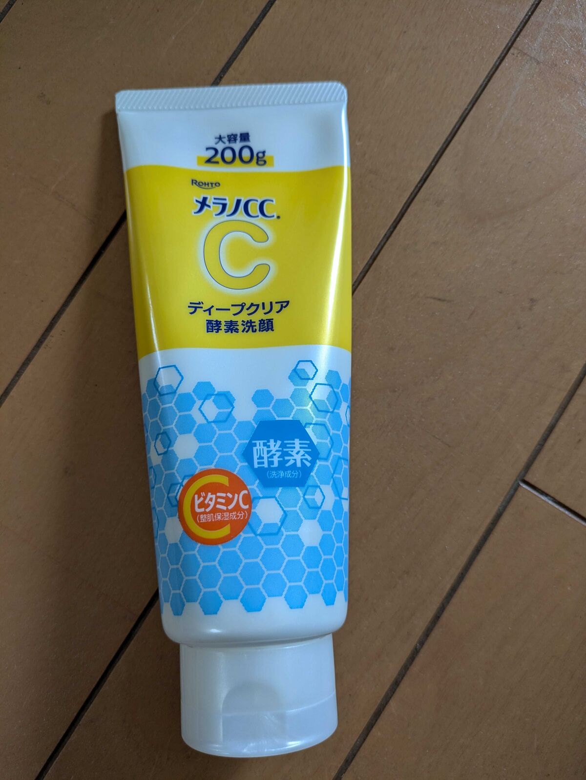 メラノCC ディープクリア酵素洗顔のパッケージ表面