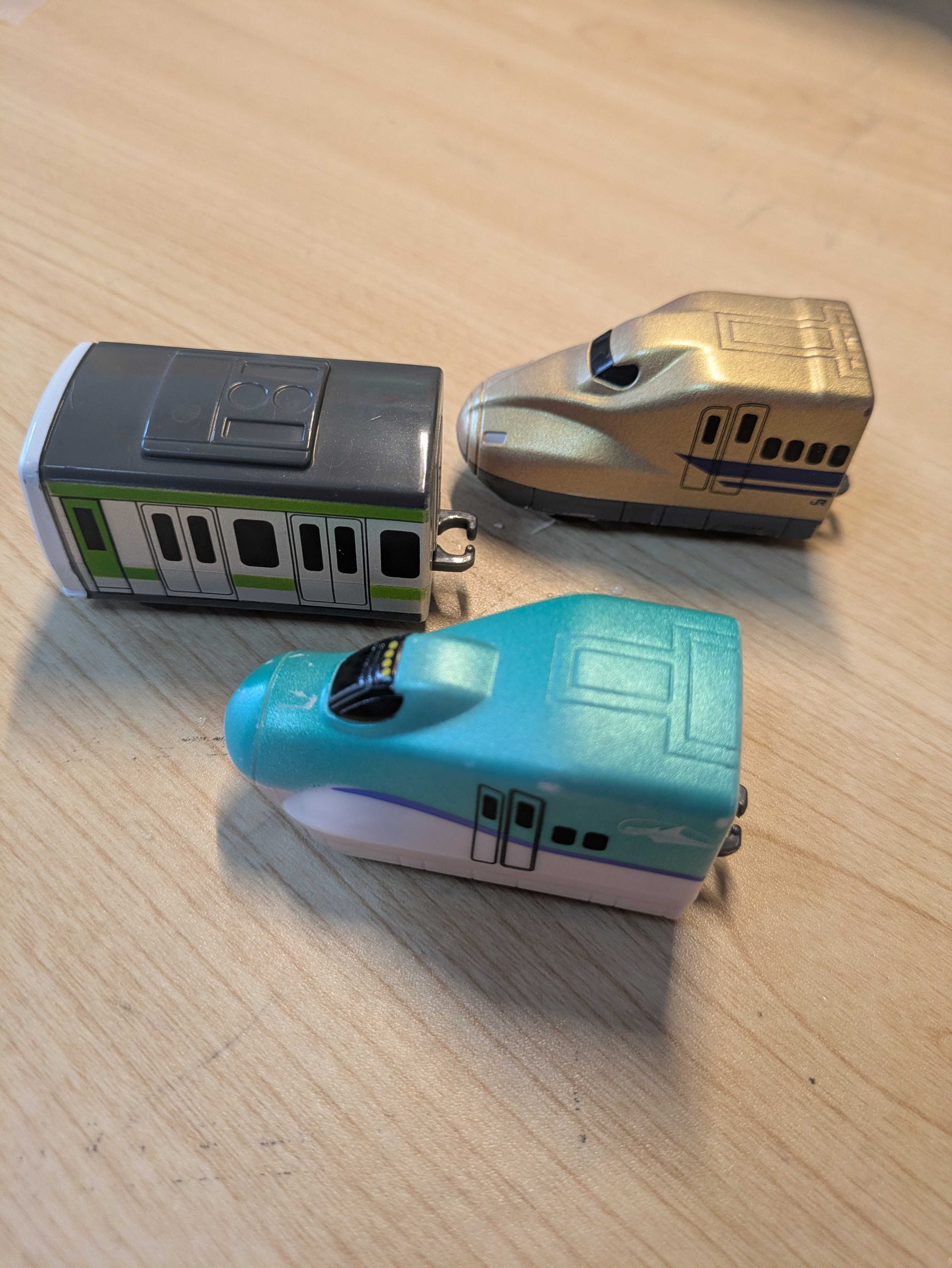 おふろDEミニカー 山手線・はやぶさ・のぞみの3台並び